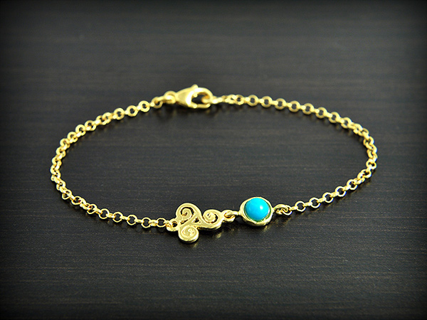 Petit bracelet Celtique de fabrication Française, en plaqué or, chaînette maille Jaseron avec...