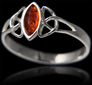 Petite Marquise Ambre véritable et argent, entrelacs ajourés "trinité".existe couleur cognac ou...