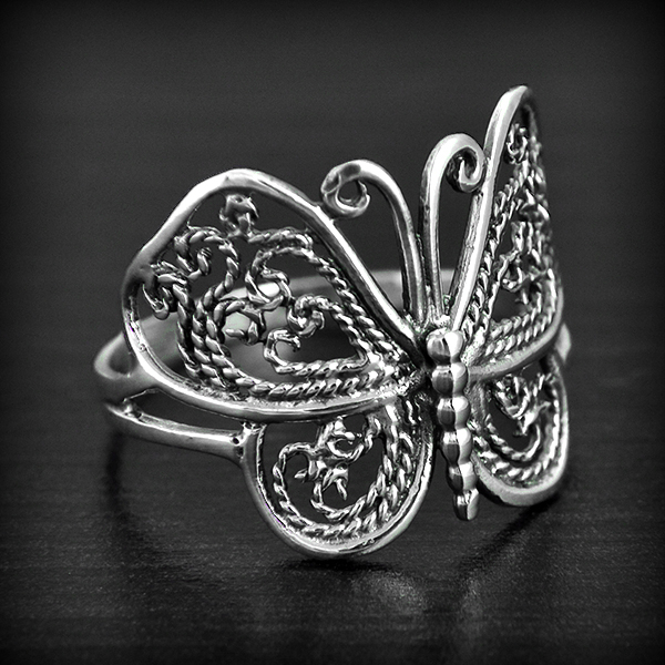 Jolie bague en argent papillon arrondi filigrane  (h:16mm).