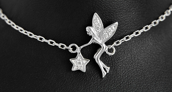 Bracelet en argent d'une jolie fée et son étoile (L:18cm, 18mm).