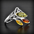Bague Ambre Argent Ludmila - BGAG-618 Très belle bague en argent parée de petites pierres d'ambre véritable de la mer Baltique de...