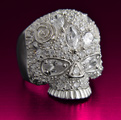 Magnifique Bague en argent d'un crâne pavé d'une multitude de zirconiums blanc (h:27mm).