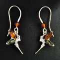 Boucles d'oreilles en argent de jolies elfes serties d'ambre sur les ailes, sur crochets ou...