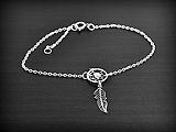 Joli bracelet chaine forçat en argent et petit attrape rêve avec plume (l:10mm, L:16-19cm).