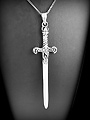 Pendentif épée en argent gravée des deux cotés de cordages  (h:70 mm).