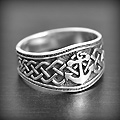 Bague en argent anneau gravé d'une ancre marine entourée d'entrelacs celtiques, très belle...