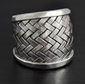 Bague en argent ouverte, légèrement réglable tissée à la main, artisanat Thaïlandais (h:22mm).