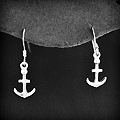 Paire de boucles d'oreilles de deux petites ancres en argent (h:26mm).