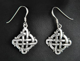 Boucles d'oreilles en argent de beaux entrelacs celtiques (h:22mm).