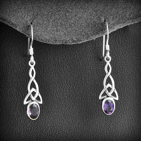 Boucles d'oreilles en argent entrelacs trinité et Améthyste véritable (h:34mm).