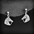 Boucles d'oreilles chic argent de deux belles têtes de chevaux sur clou avec poussoir (h:13mm).