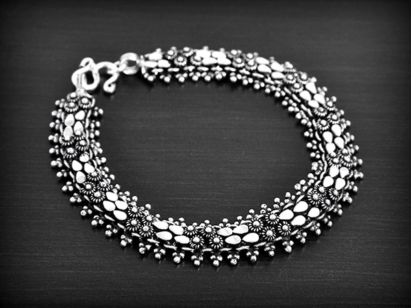 Bracelet en argent Pikun avec maille 2 rangées alternées (L:19.5cm, l:10mm).