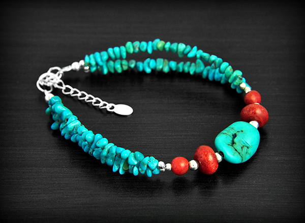 Bracelet en argent très estivale mélange de turquoise et racine de corail  longueur réglable en...