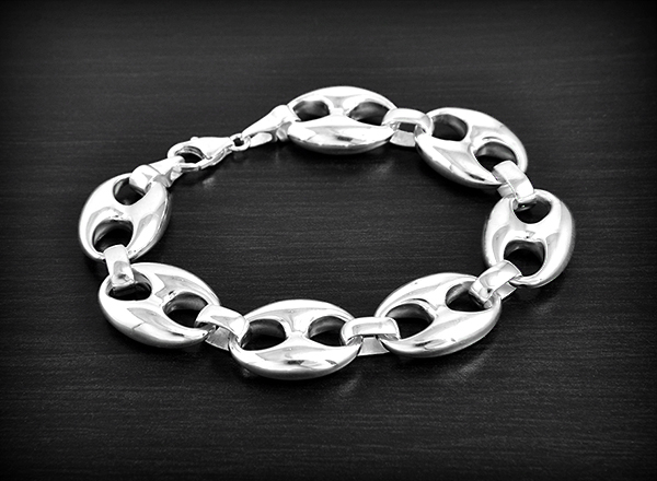 Magnifique bracelet en argent en grande maille grains de café (L:19cm, l:14mm).