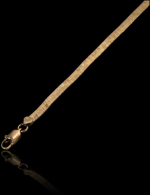 Bracelet en plaqué or 975 avec maille miroir plate.