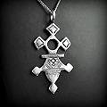 Pendentif d'une croix d'Agadez en argent de belle finition (h:45mm).