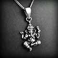 Pendentif en argent de la divinité hindou Ganesh en relief (h:25mm).