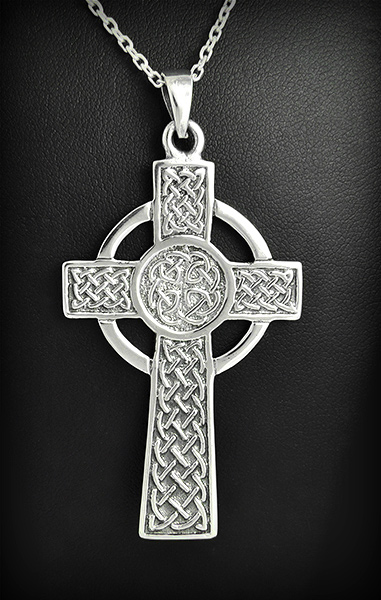 Magnifique pendentif en argent de belle taille de l'authentique croix de Saint-Patrick ornée...