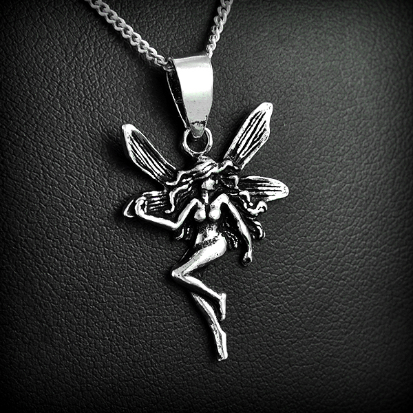  Pendentif ou boucles d'oreilles en argent d'une fée en relief de belle taille de face avec ailes...
