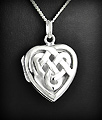 Pendentif porte photo en argent, en forme de coeur et entrelacs celtiques (h:26mm).