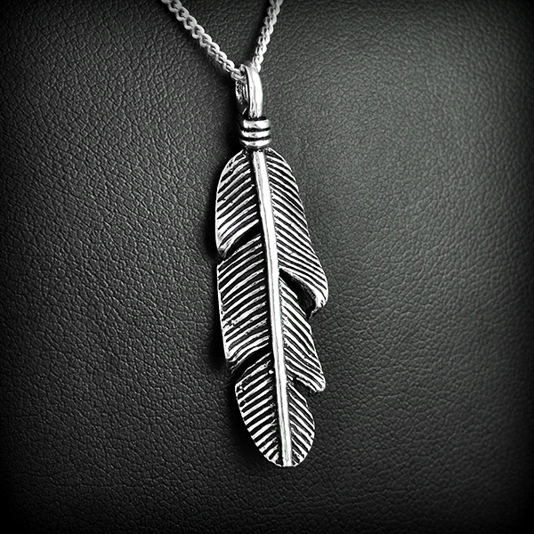 Pendentif plume en argent massif pour femme